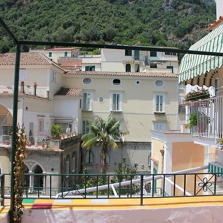 Casa Vacanze Nonna Raffa Amalfi Exterior photo